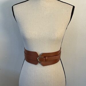 Brown stretchy belt with gold buckle